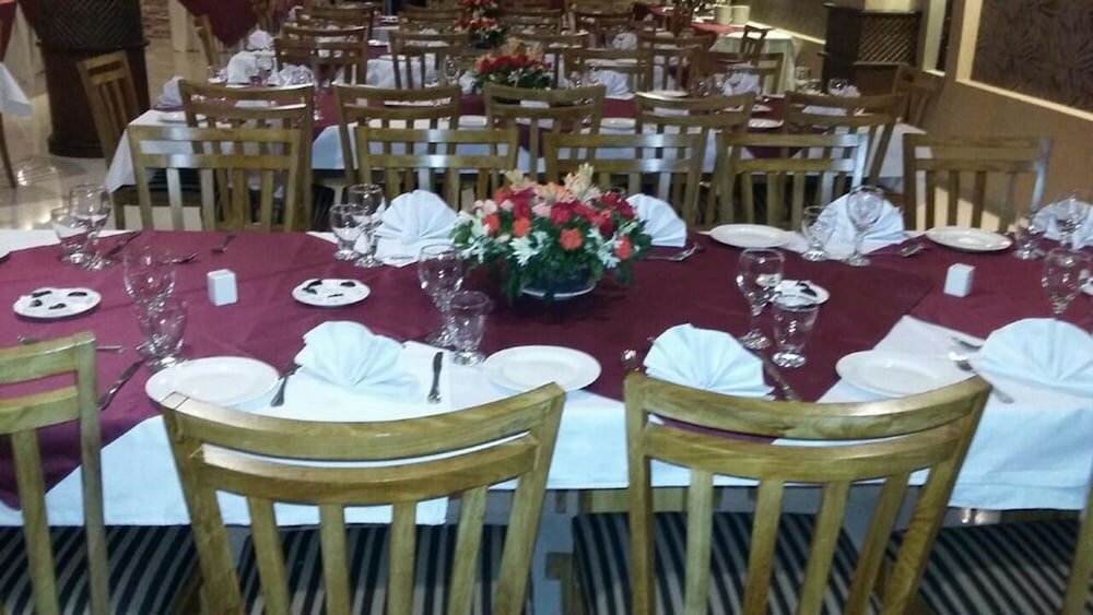 Фото Panoramic Hotel - Mall Road Lahore