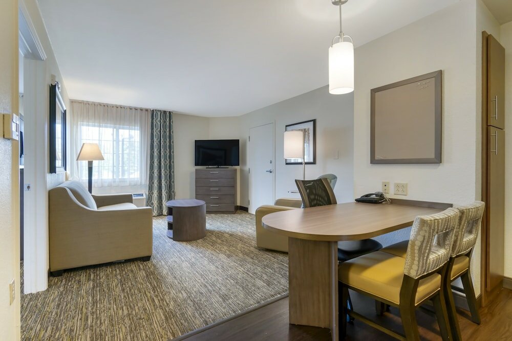 Фото Candlewood Suites Reading, an Ihg Hotel
