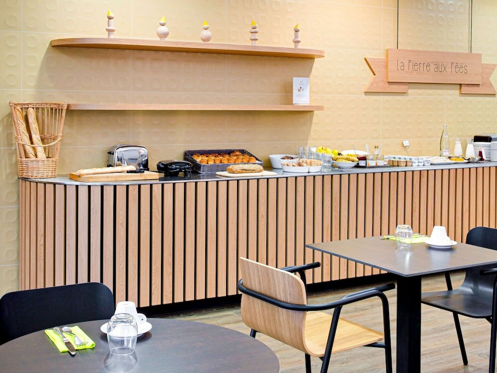 Фото ibis Styles Montargis Arboria