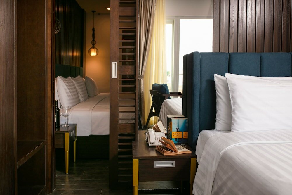 Фото Azalea Parkview Hotel