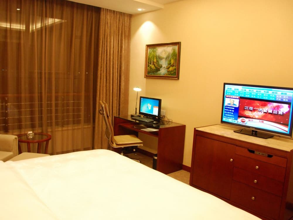 Фото GreenTree Eastern Quzhou Hewu Road Hotel