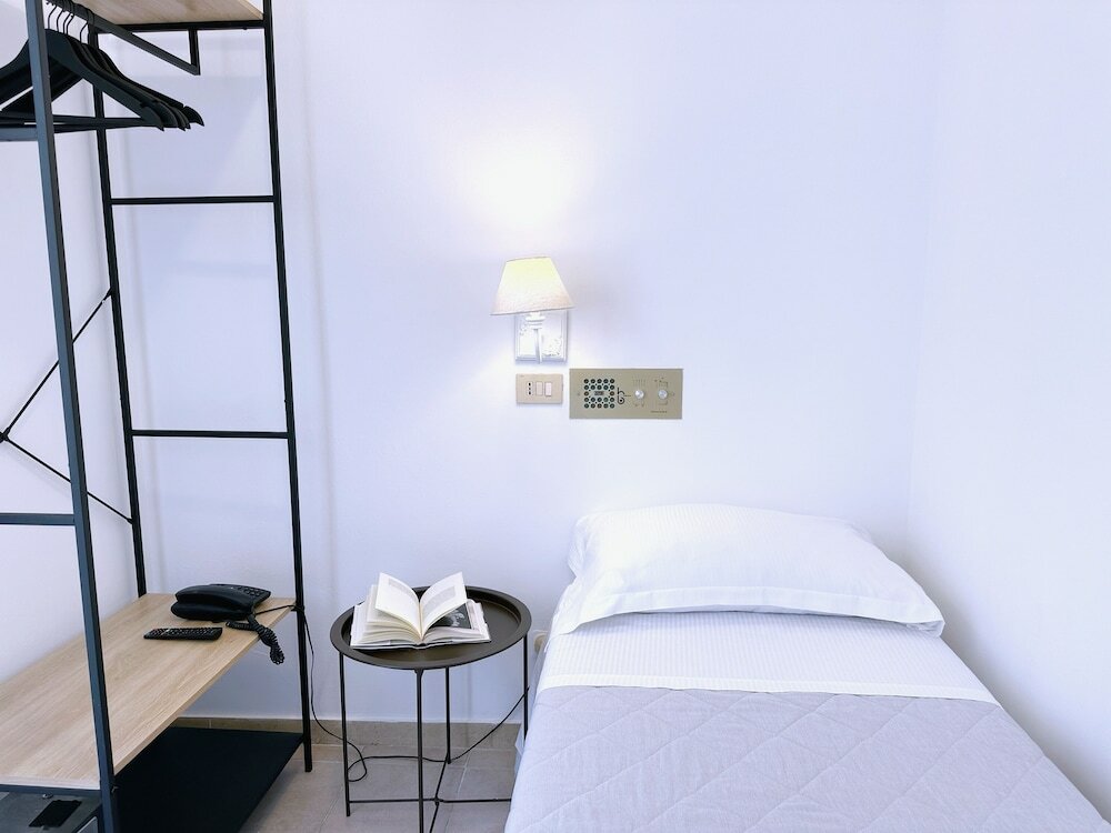 Фото Hotel Brown