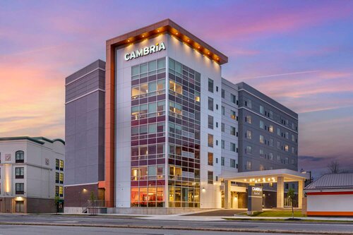 Гостиница Cambria Hotel Niagara Falls в Ниагара-Фолс
