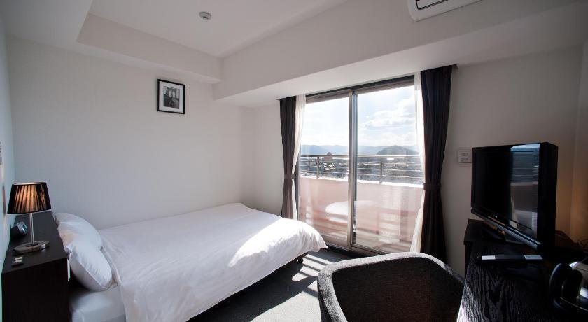 Фото Omura Station Hotel