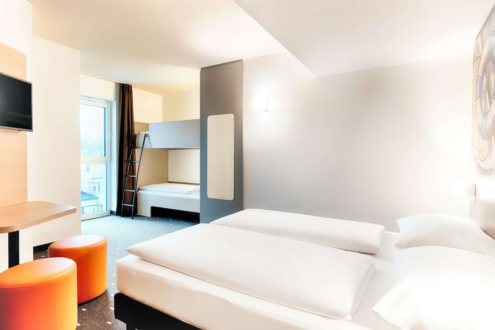 Фото B&b Hotel Emden