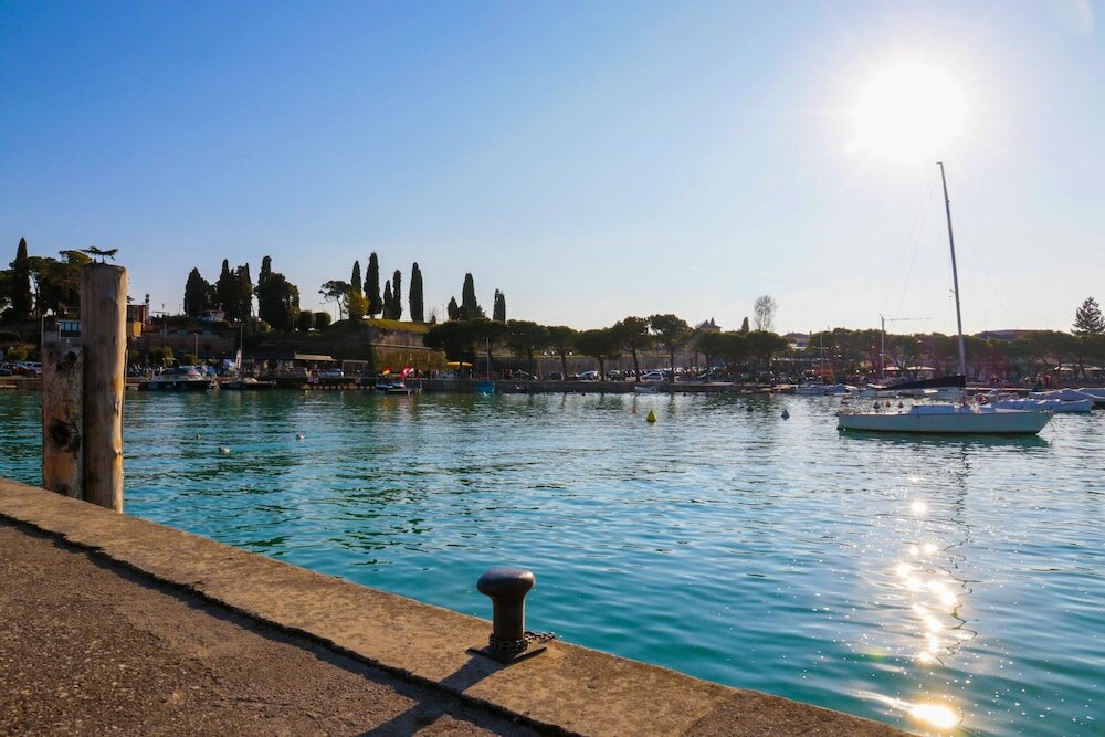 Фото Le Finestre Sul Borgo Rooms