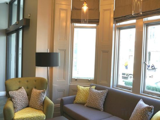 Фото Mornington London Kensington