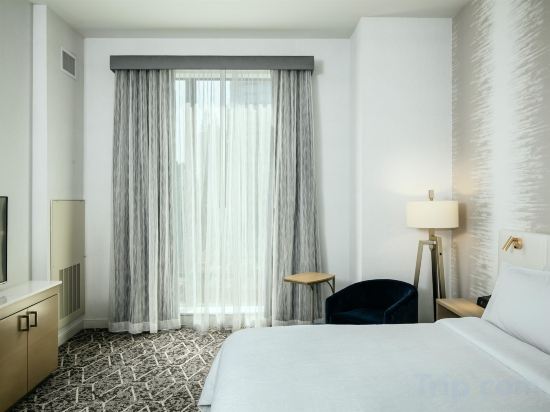 Фото Hilton Garden Inn Seattle Bellevue Downtown, Wa