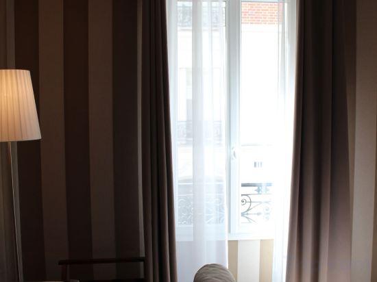 Фото Saint Cyr Etoile