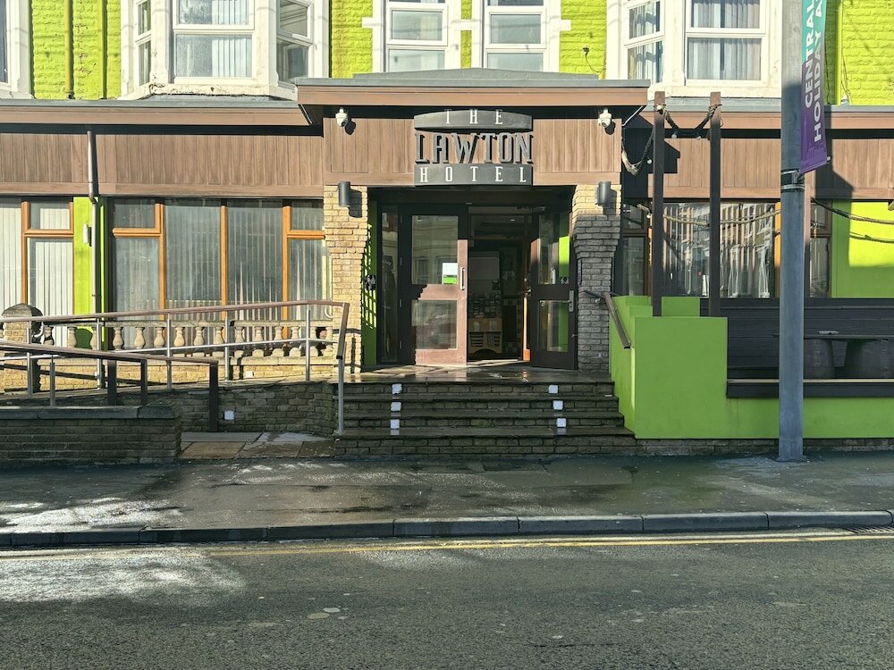 Фото The Lawton Hotel