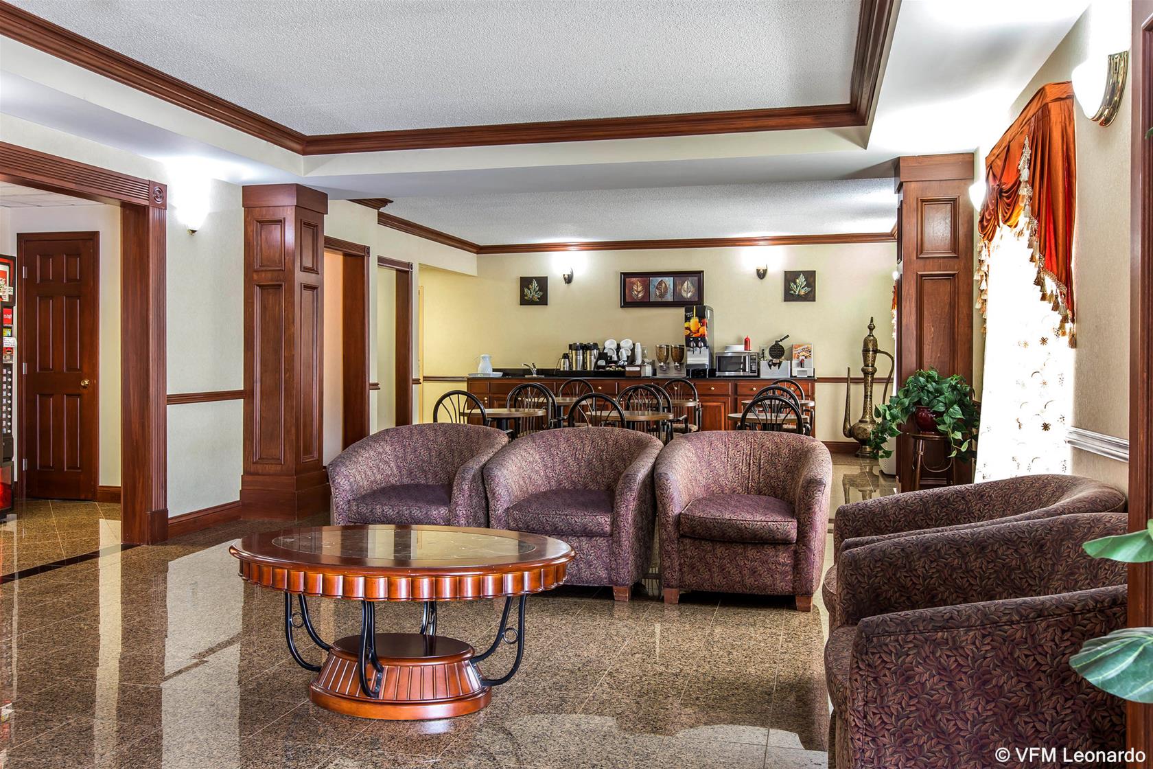 Фото Econo Lodge At Six Flags