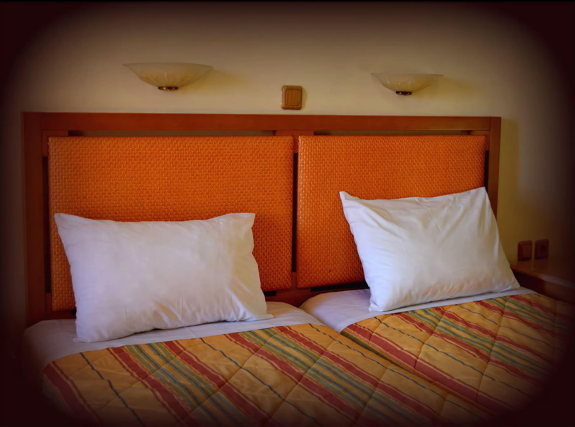 Фото Arocaria Apartments