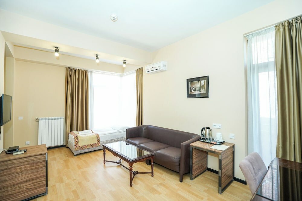 Фото Andza Tbilisi Hotel