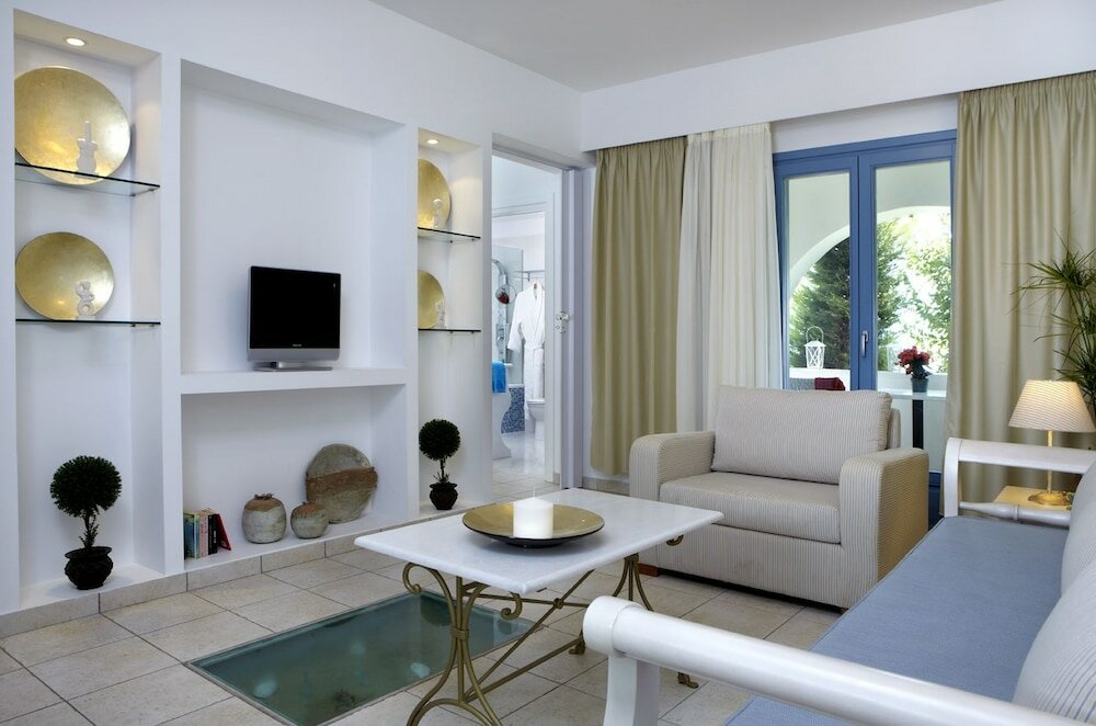 Фото Mitos Suites