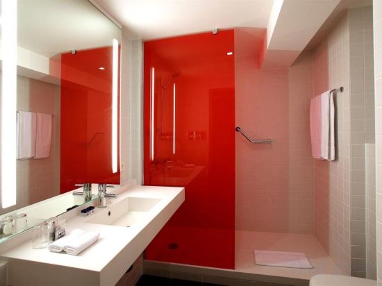 Фото Park Inn by Radisson Luxembourg City