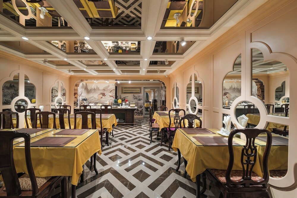 Фото Hanoi Little Town Hotel