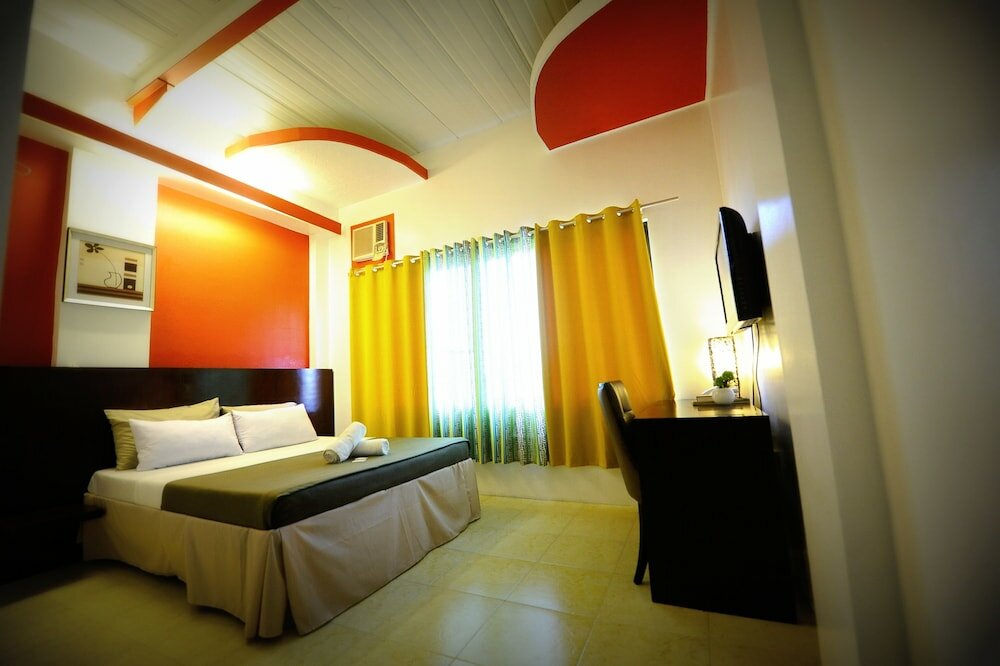 Фото First Pacific Inn