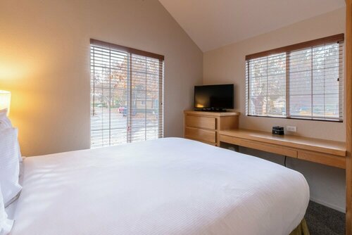 Внешний вид отеля RiverPointe Napa Valley Resort в Напе, фото 3