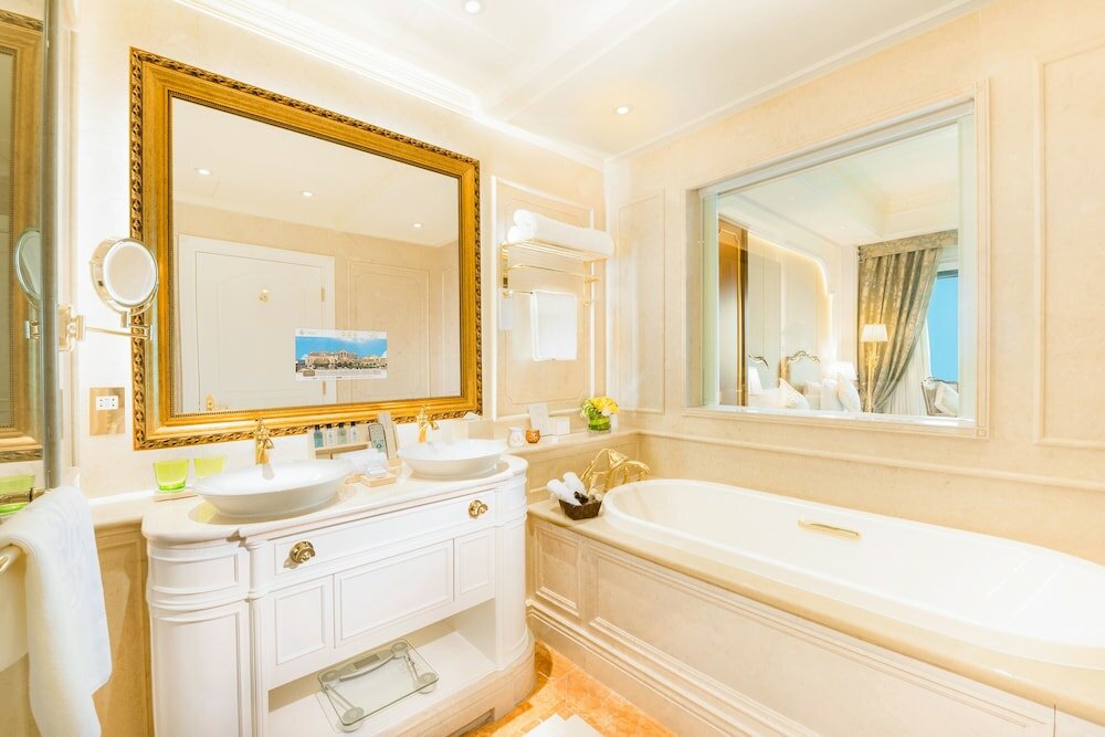 Фото Legend Palace Hotel