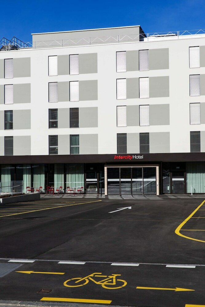 Фото IntercityHotel Zurich Airport