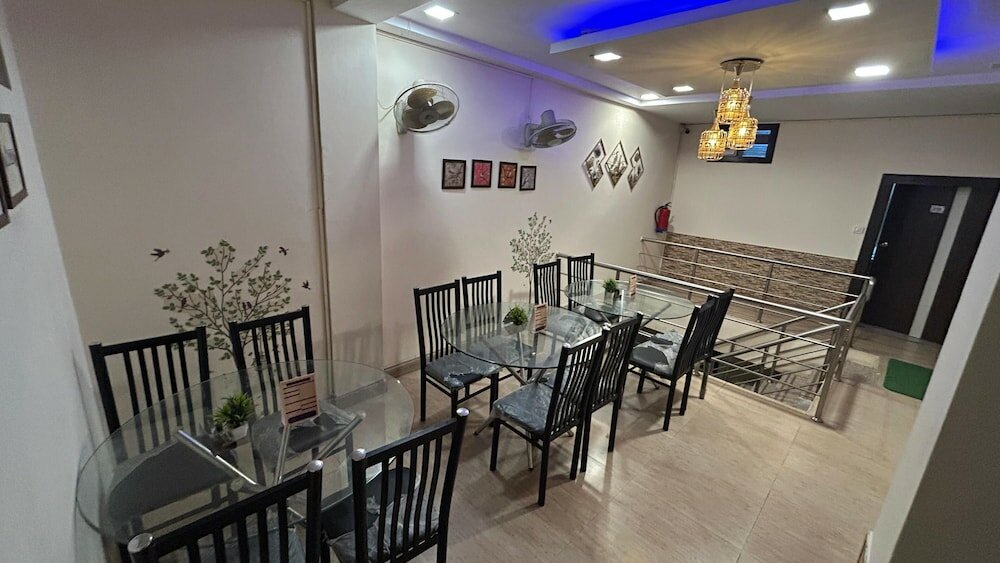 Фото Hotel Sahu