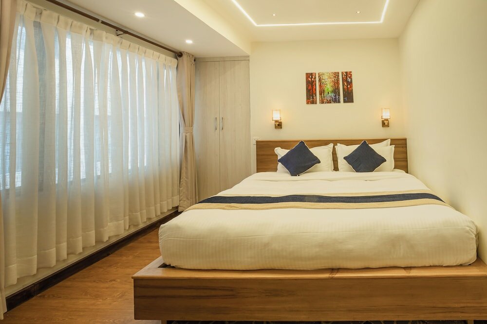Фото Kathmandu Business Hotel