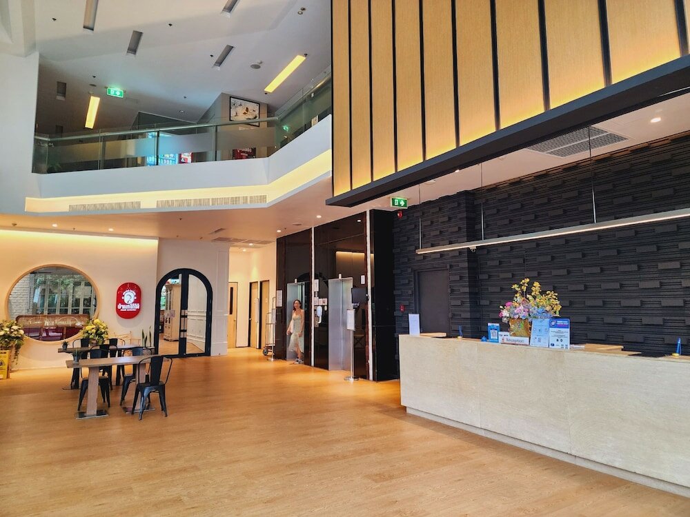 Фото Vic3 Bangkok Hotel