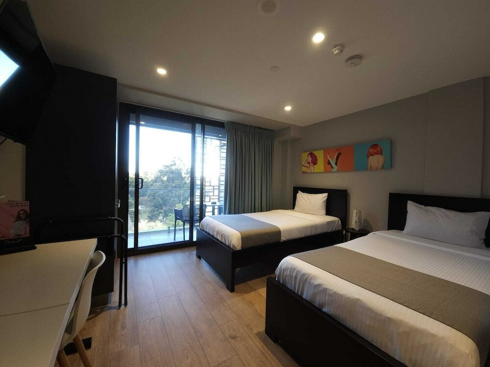 Фото Studio 8 Residences - Adults Only