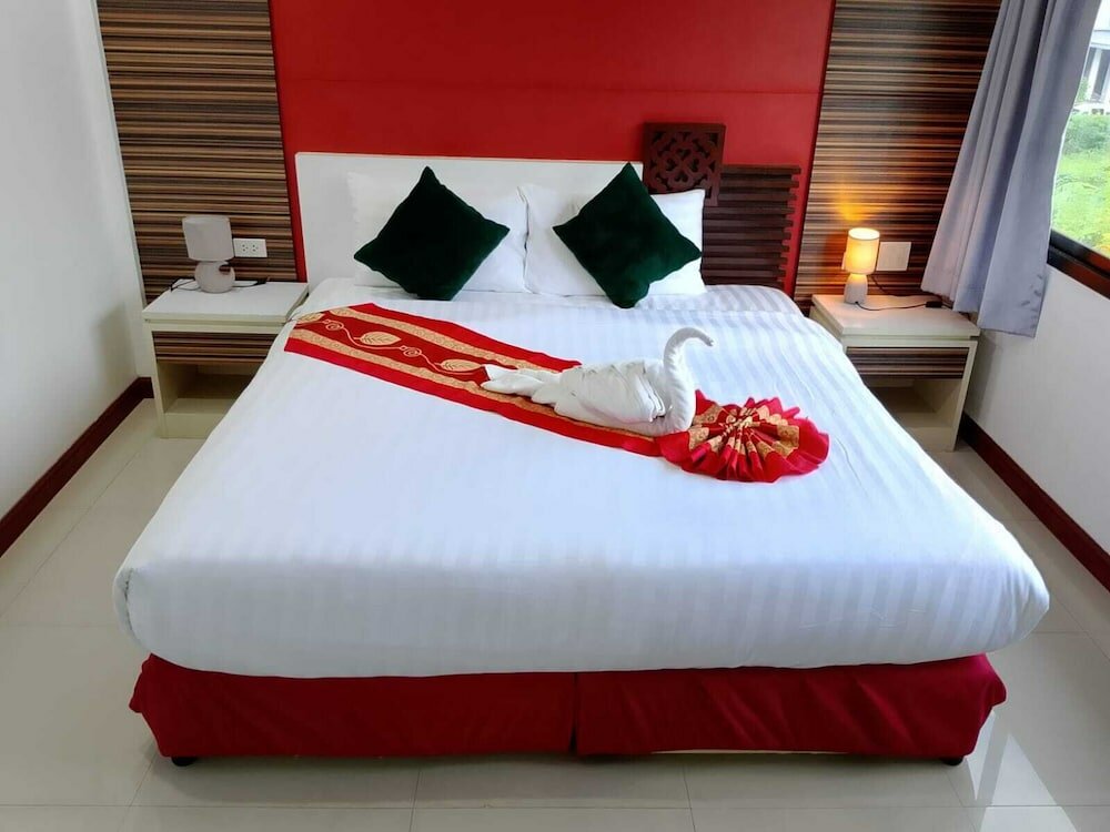 Фото Patong Max Value Hotel