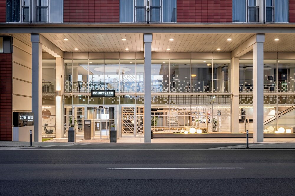 Фото Courtyard by Marriott Linz