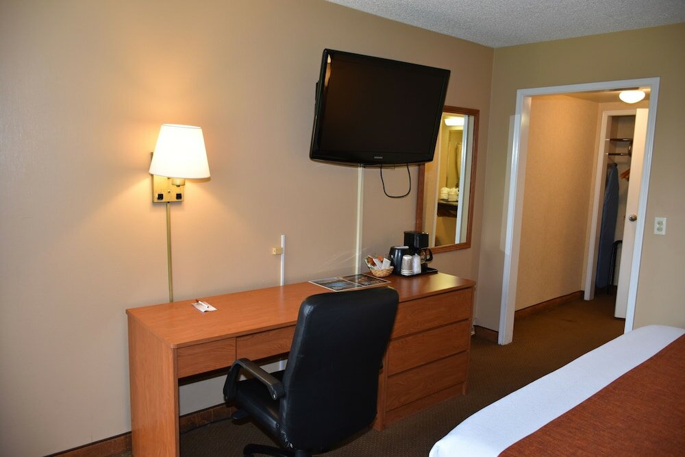 Фото Ontario Airport Inn