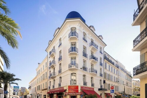 Внешний вид отеля Yelo Belle Epoque powered by Sonder в Каннах, фото 1