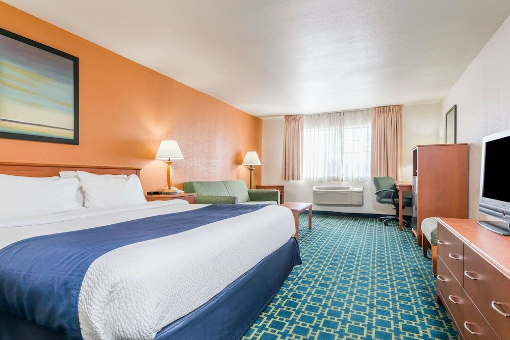 Фото Baymont by Wyndham Santa Fe