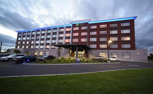 Гостиница Holiday Inn Express & x26; Suites - Gatineau - Ottawa в Гатино