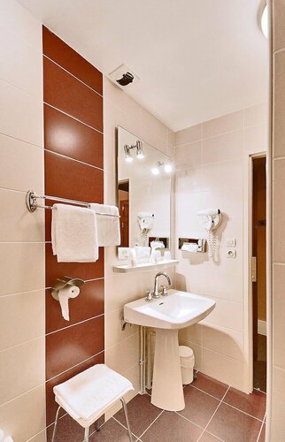 Гостиница Best Western Grand Hotel De Paris в Виллар-де-Лане