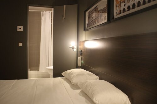 Гостиница Hotel Orly Superior в Вирях-Шатийоне