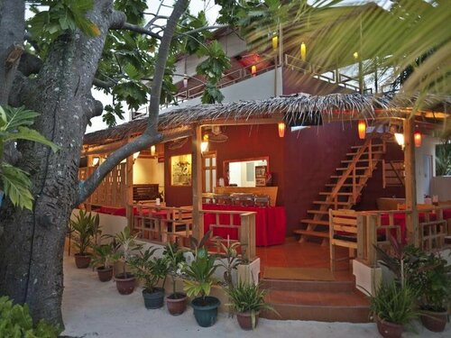 Гостиница Stingray Beach Inn в Маафуши