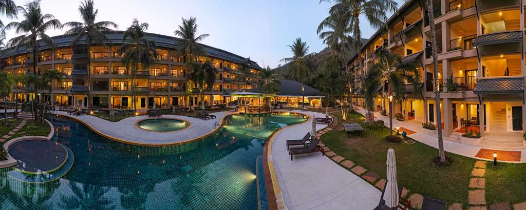 Фото Radisson Resort and Suites Phuket