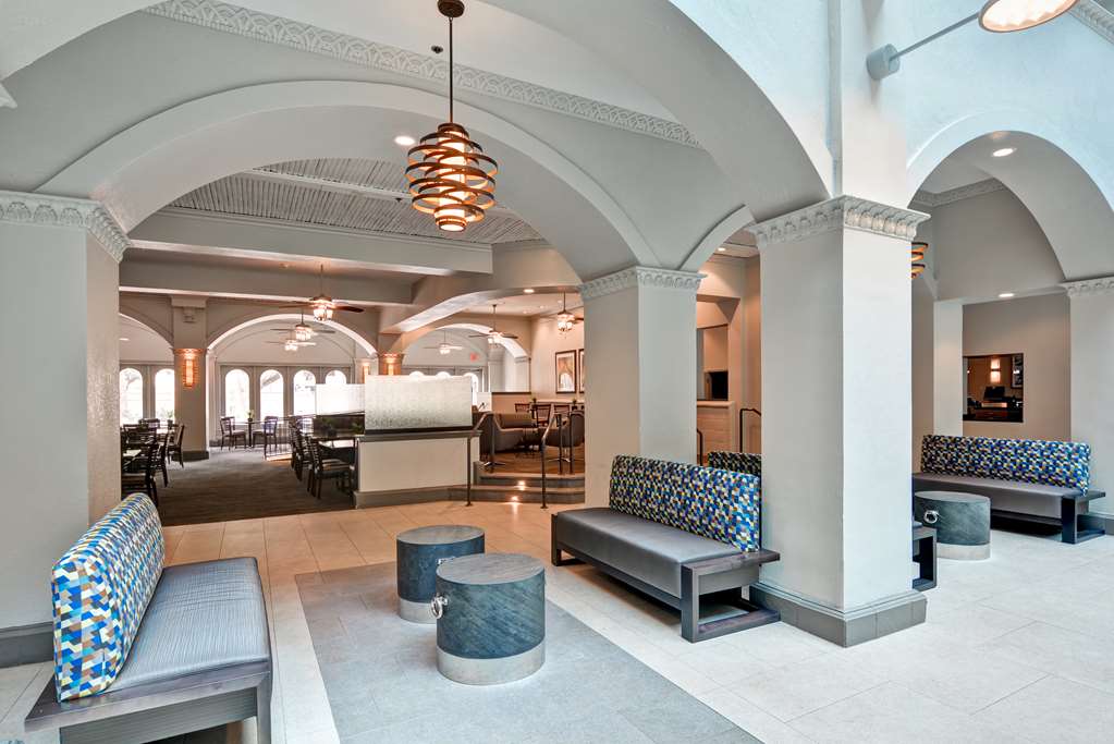 Фото Embassy Suites by Hilton Miami International Airport