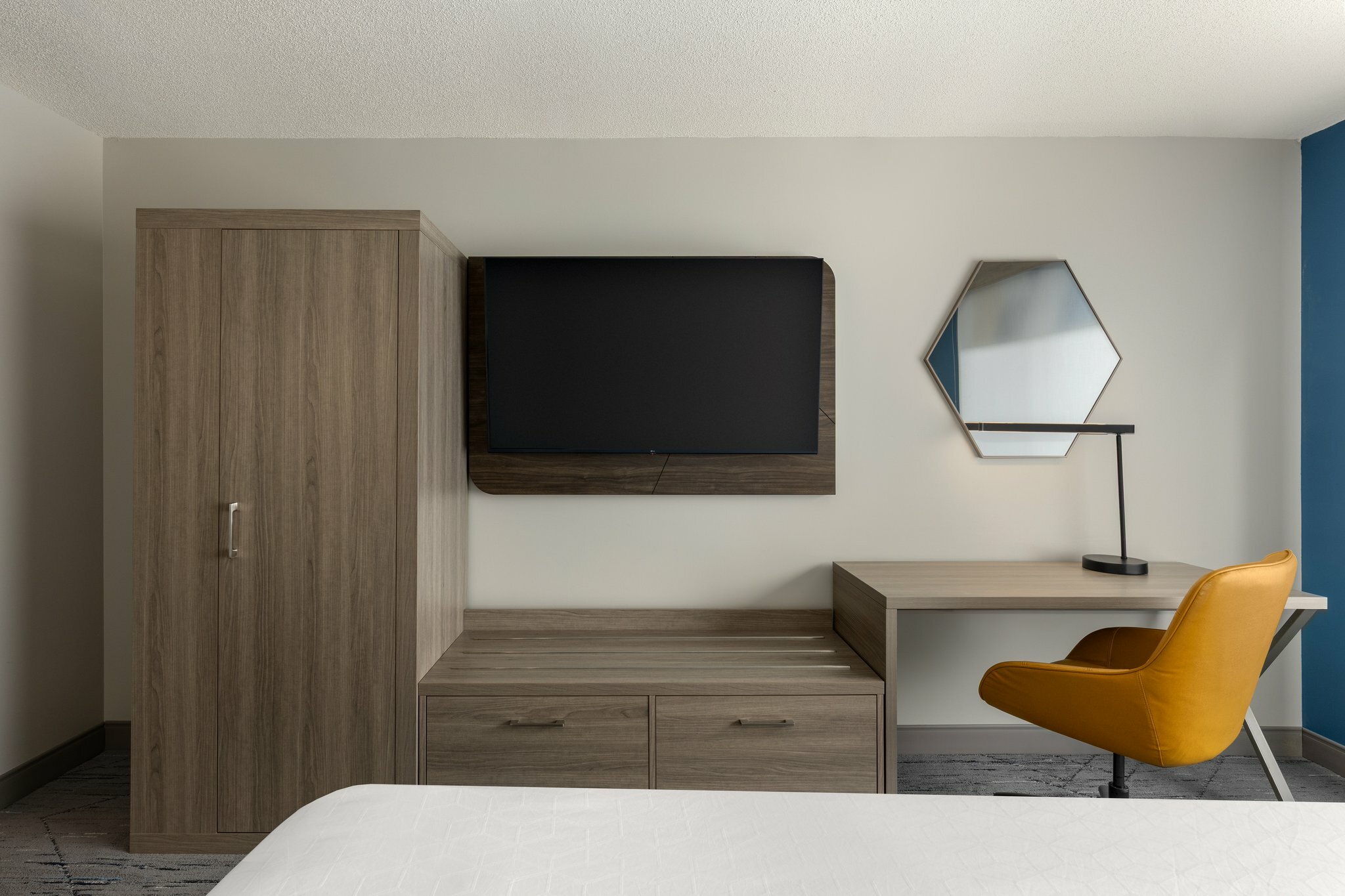 Фото Holiday Inn Express & Suites Brockville