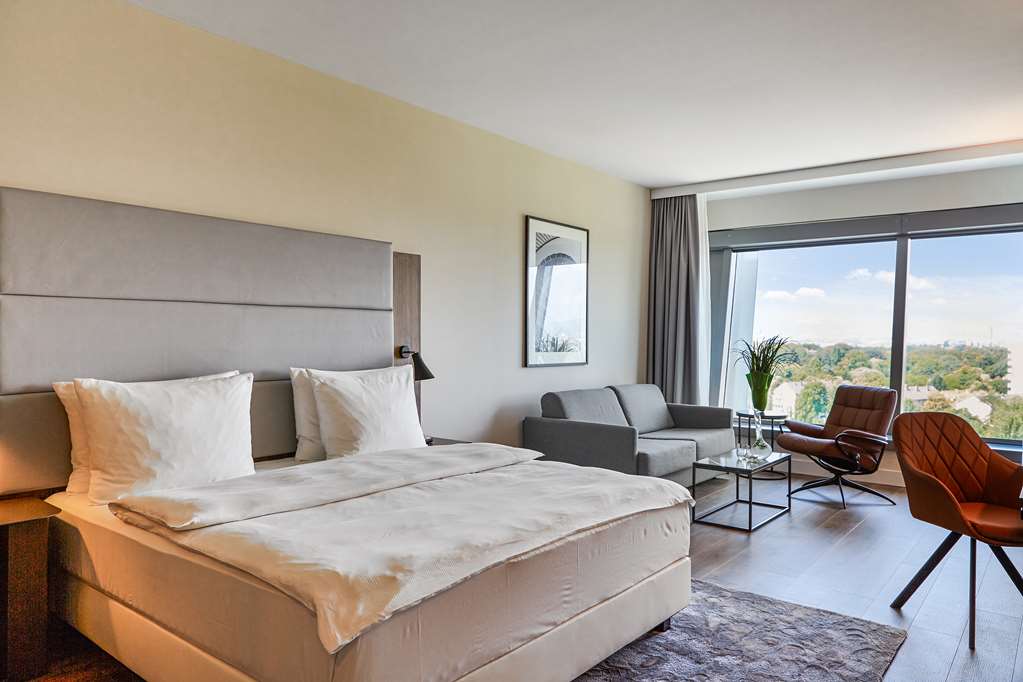 Фото Radisson Blu Hotel, Frankfurt