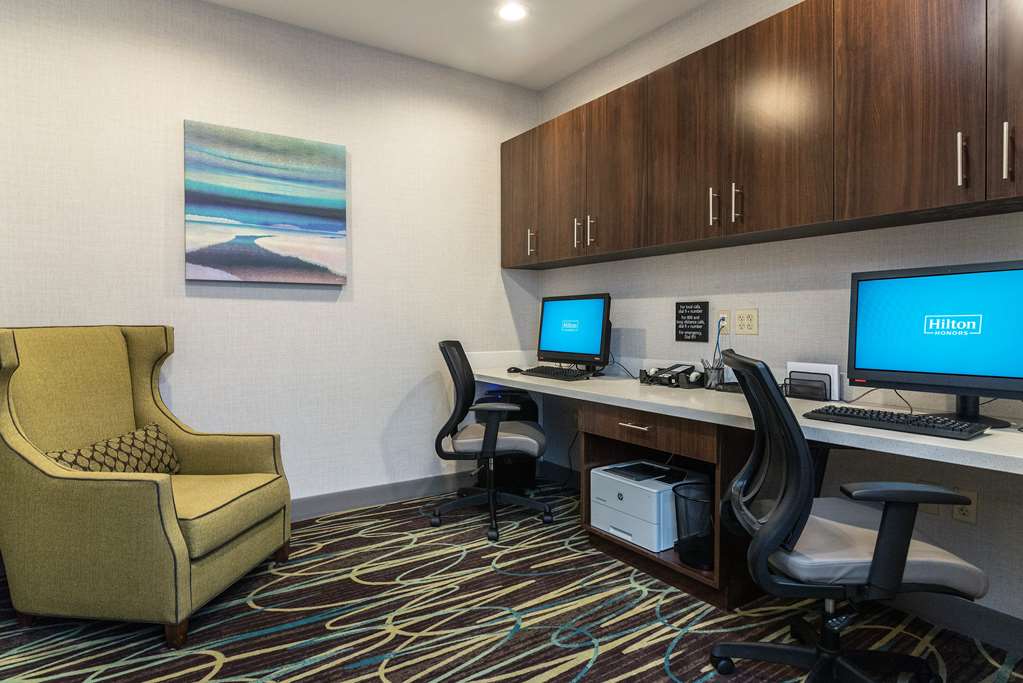 Фото Hampton Inn & Suites Allen Park