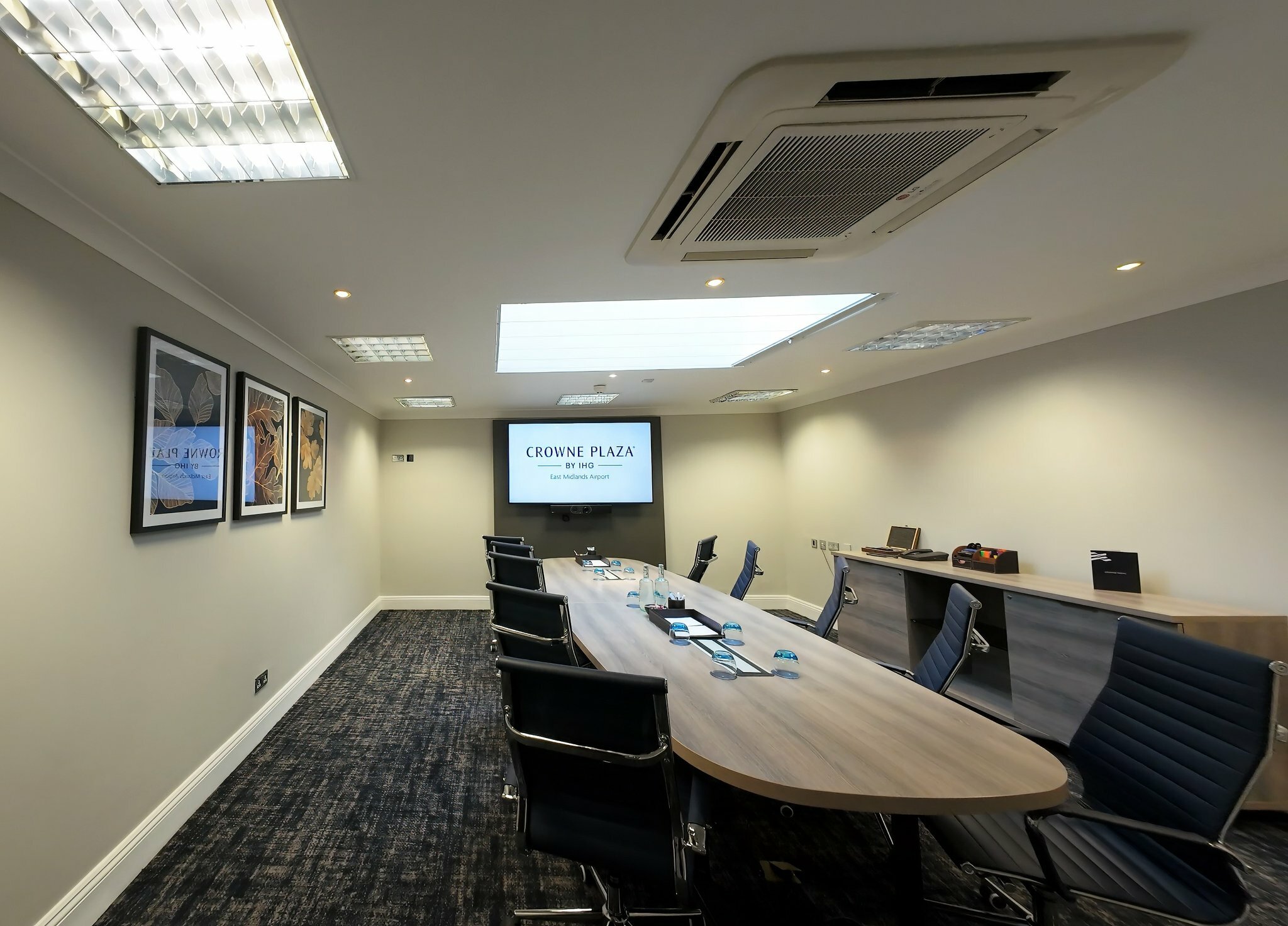 Фото Crowne Plaza East Midlands Airport by Ihg