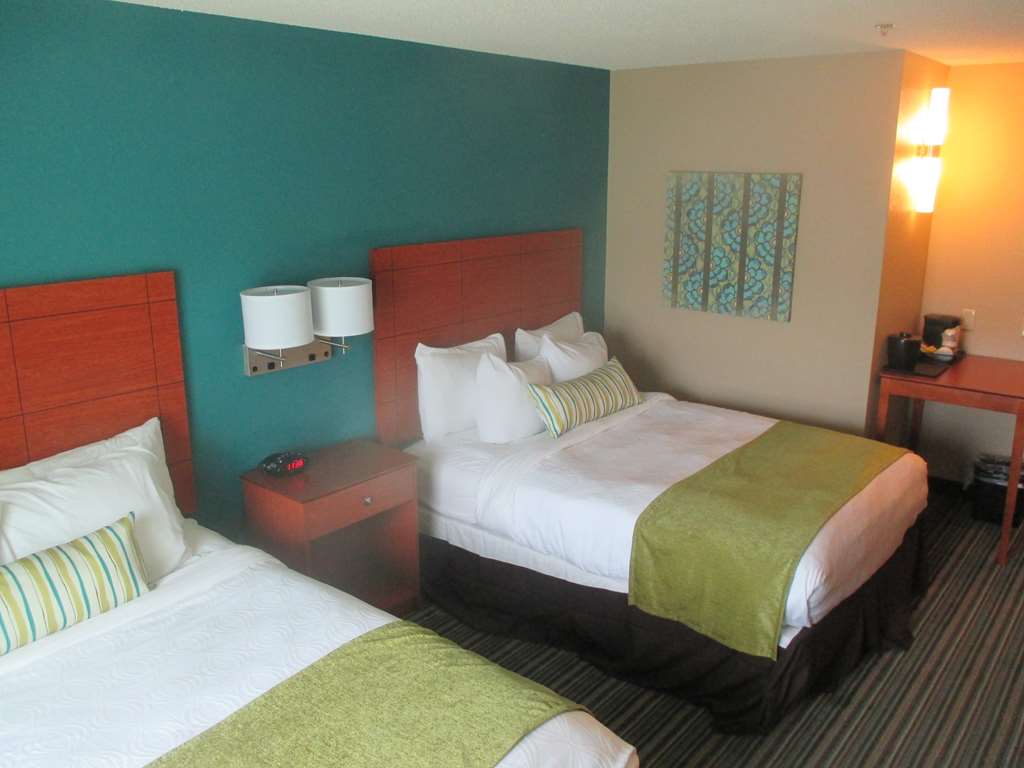 Фото Best Western Plus Menomonie Inn & Suites