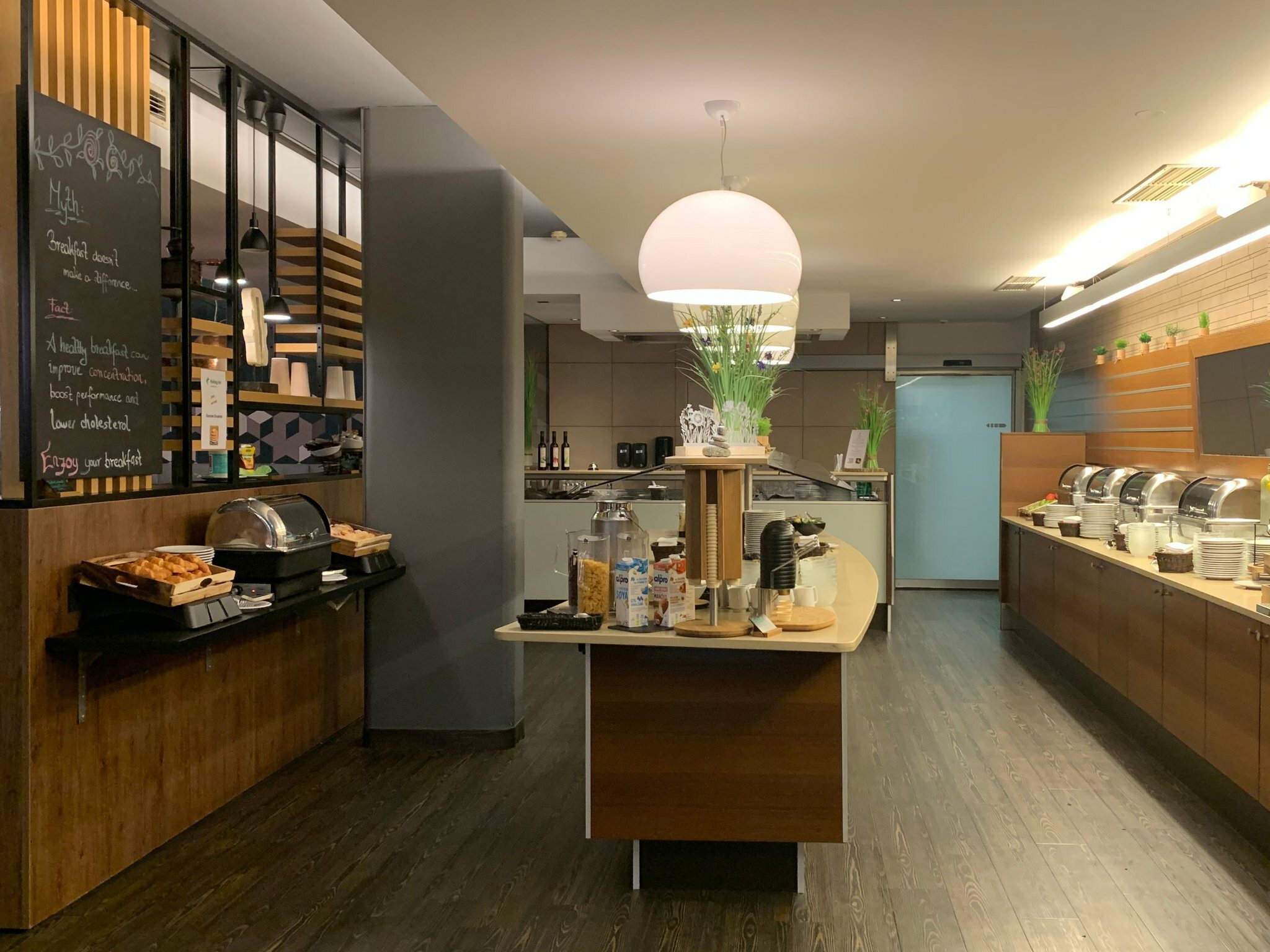 Фото Holiday Inn Salzburg City, an Ihg Hotel