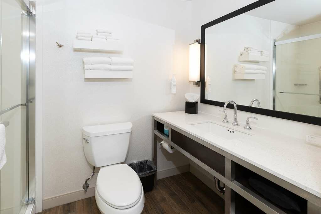 Фото Hilton Garden Inn Austin Airport