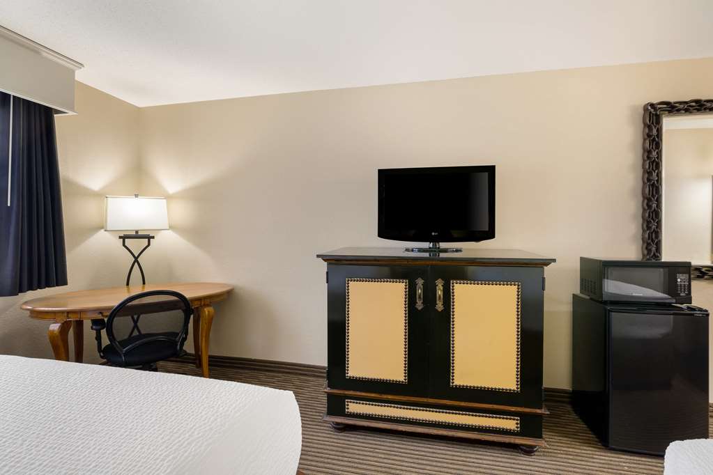 Фото Revel Hotel Minot, SureStay Collection by Best Western