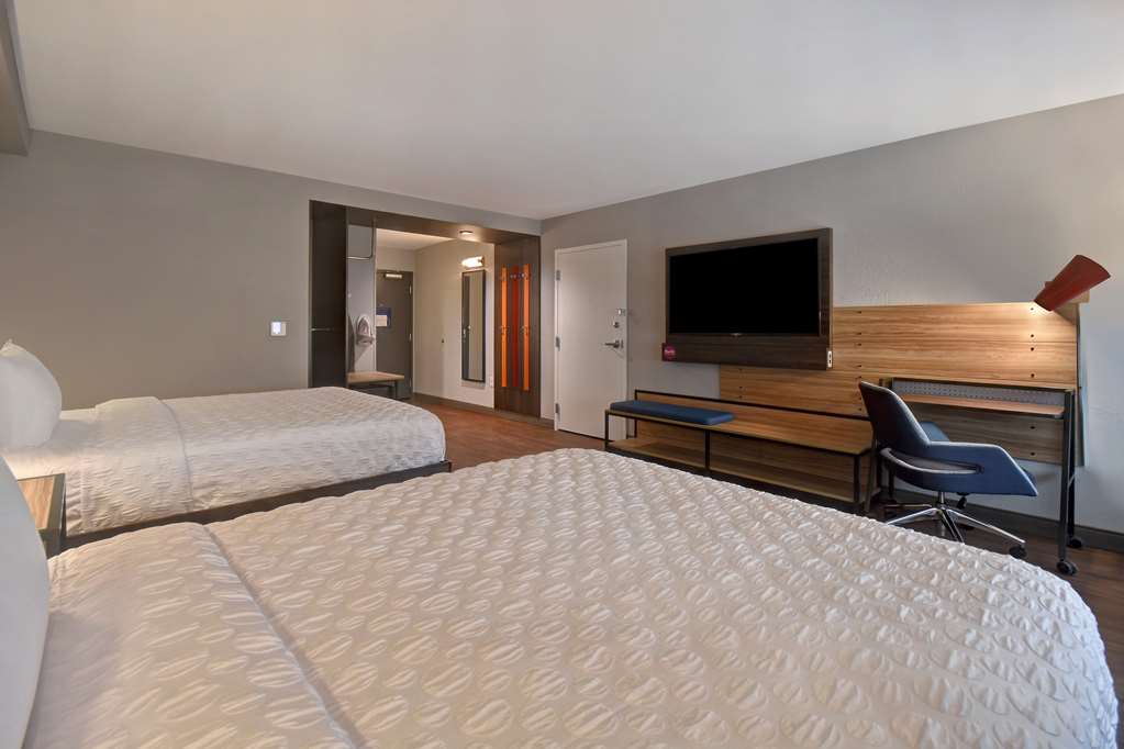 Фото Tru by Hilton Manchester Downtown
