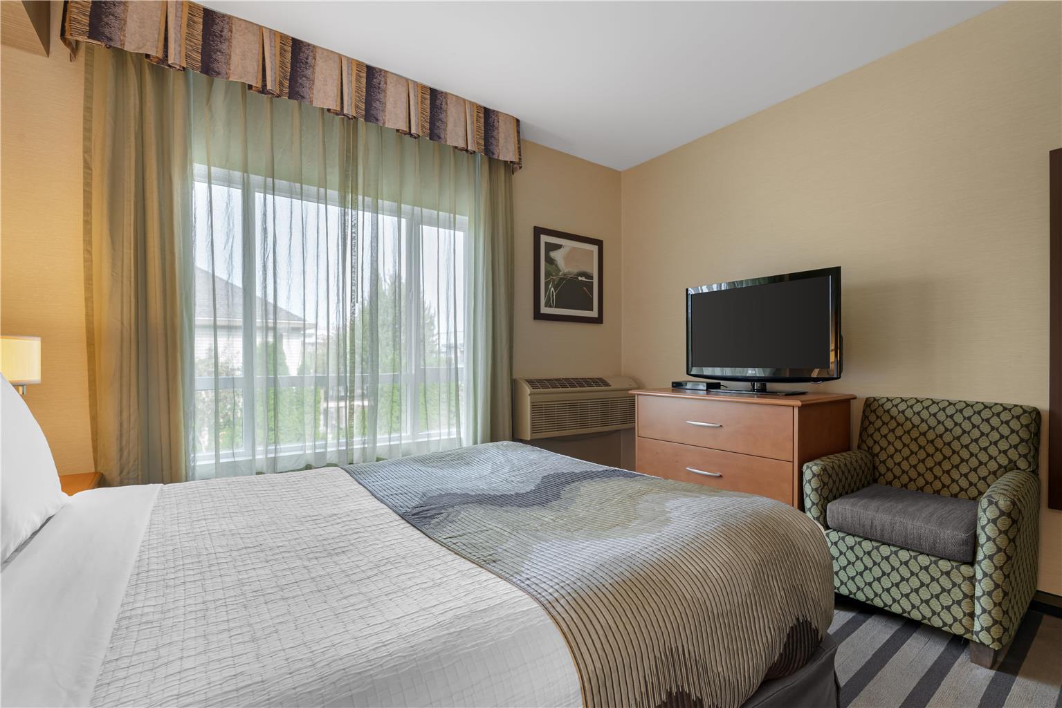 Фото Best Western King George Inn & Suites