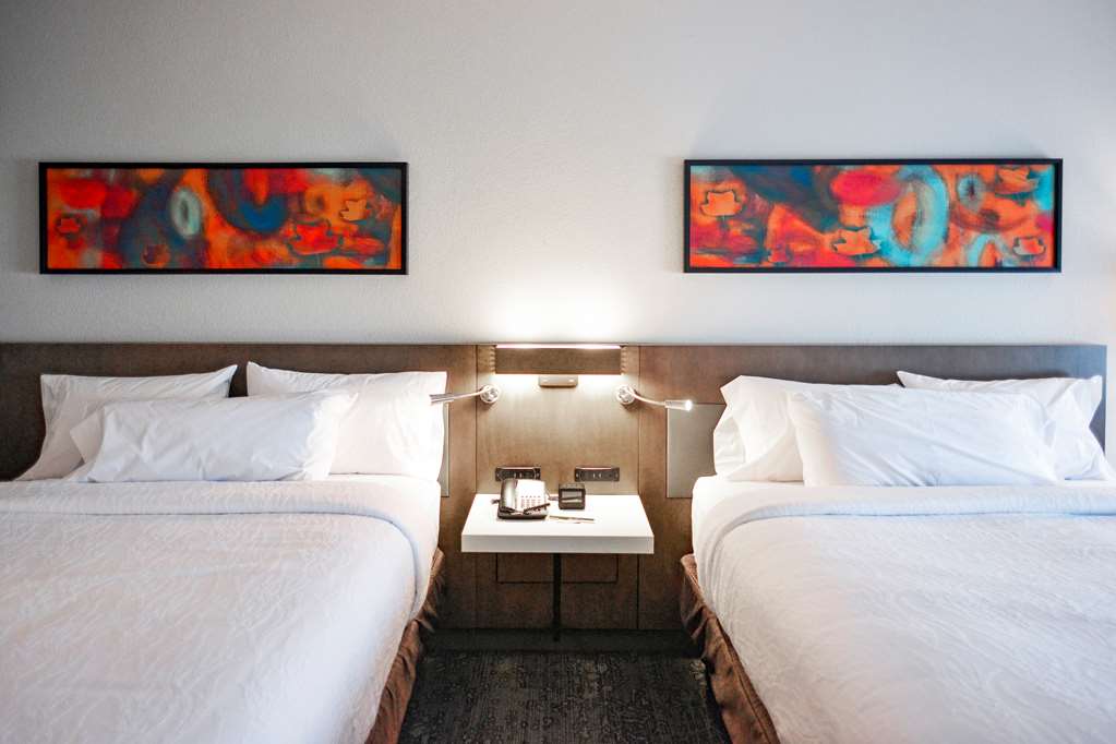 Фото Hilton Garden Inn Louisville Mall of St. Matthews